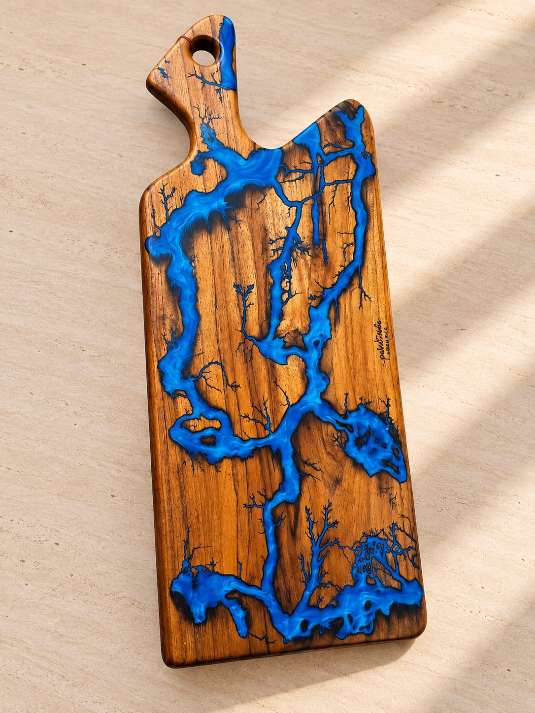 Lichtenberg tabla de servir de teca 